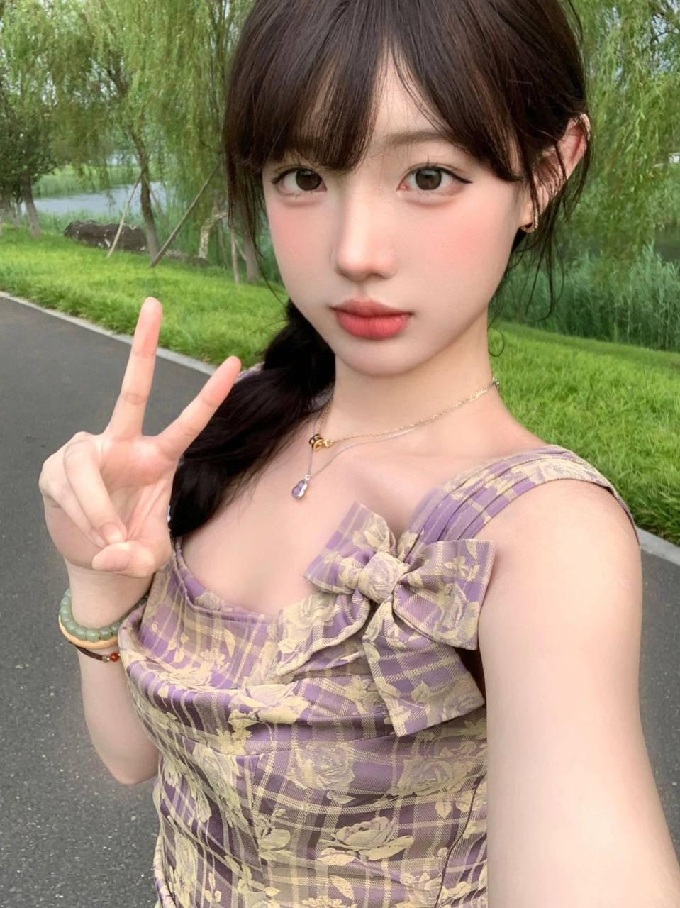 茶汤映秋，一饮而尽整个秋天的金黄