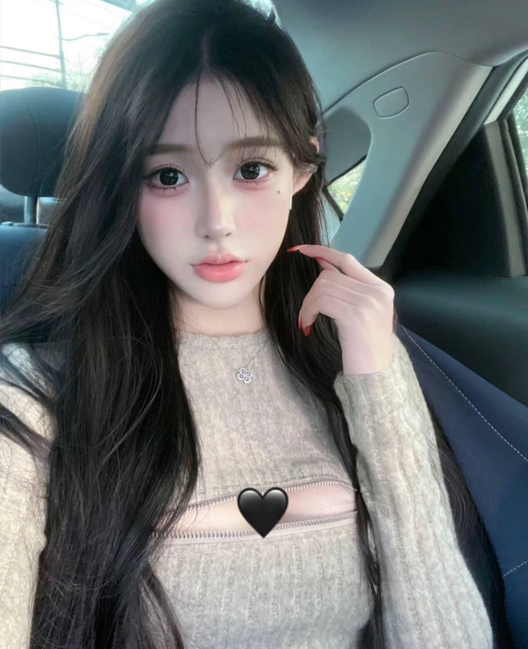 日全食奇观下的茶馆静默,光影交错中的时间暂停